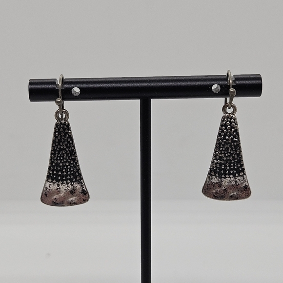 Jewelry - textured triangular silver tone dangle earrings